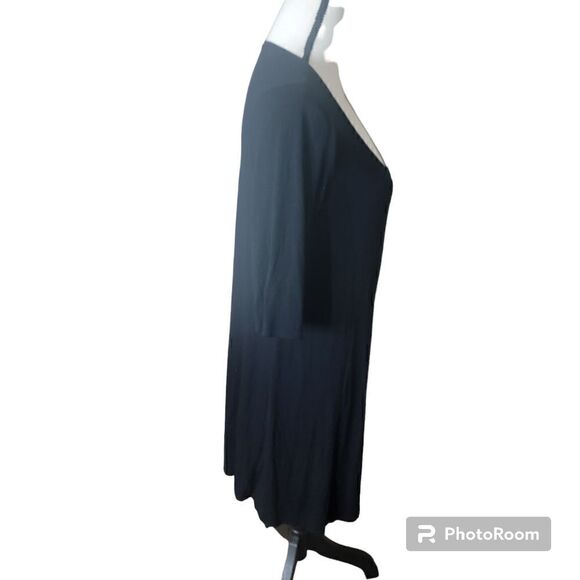 Eileen Fisher Black Tunic with Round Neck. Size M. - Picture 3 of 6